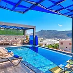 Yesilkoey 2 Bedroom With Private Pool Hot Tub Vila