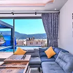 Yesilkoey 2 Bedroom With Private Pool Hot Tub Vila