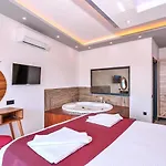Yesilkoey 2 Bedroom With Private Pool Hot Tub * Kalkan