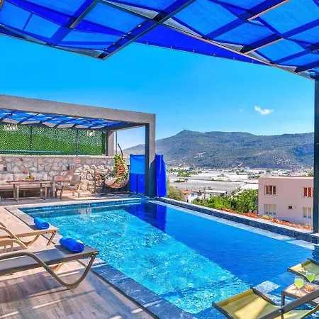 Yesilkoey 2 Bedroom With Private Pool Hot Tub Villa
