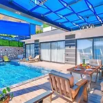 Willa Yesilkoey 2 Bedroom With Private Pool Hot Tub Kalkan