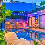 Yesilkoey 2 Bedroom With Private Pool Hot Tub * Kalkan