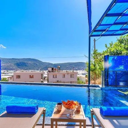 Yesilkoey 2 Bedroom With Private Pool Hot Tub *