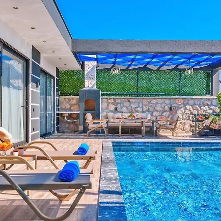 Yesilkoey 2 Bedroom With Private Pool Hot Tub Villa *