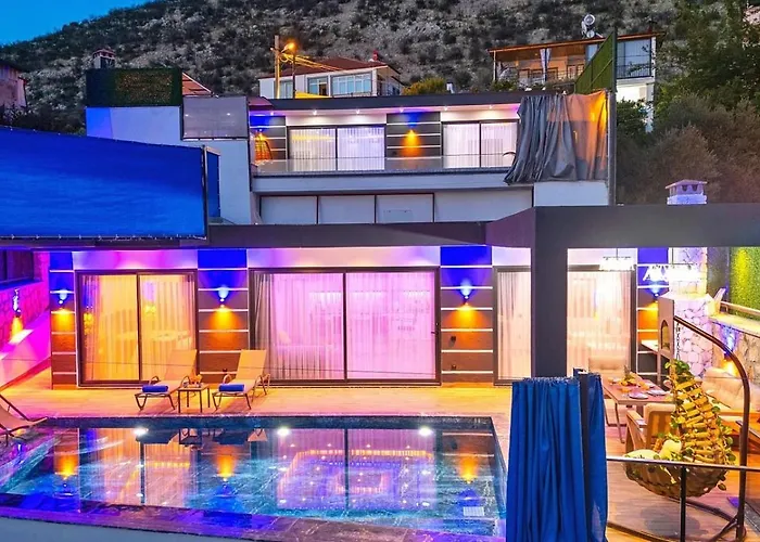 Yesilkoey 2 Bedroom With Private Pool Hot Tub Kalkan