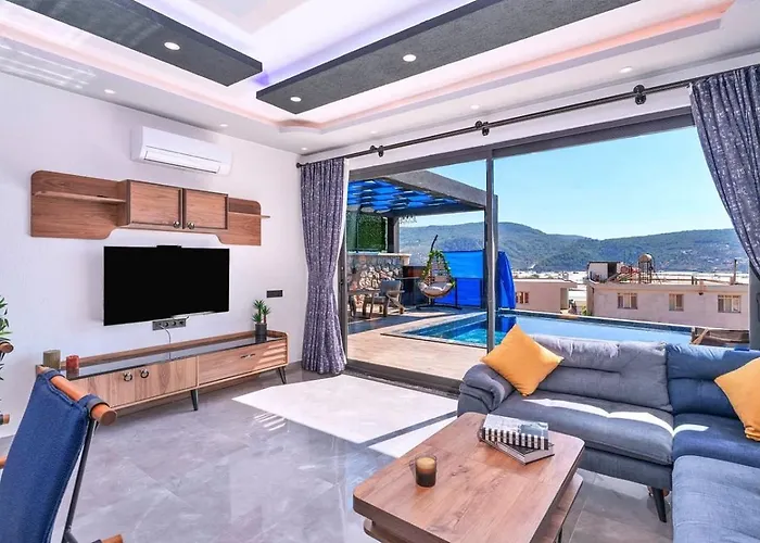 Yesilkoey 2 Bedroom With Private Pool Hot Tub Villa