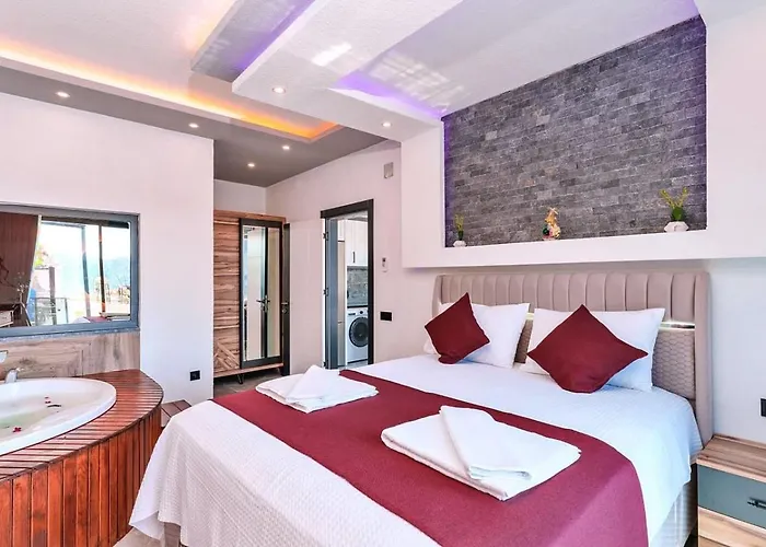 Villa Yesilkoey 2 Bedroom With Private Pool Hot Tub Kalkan