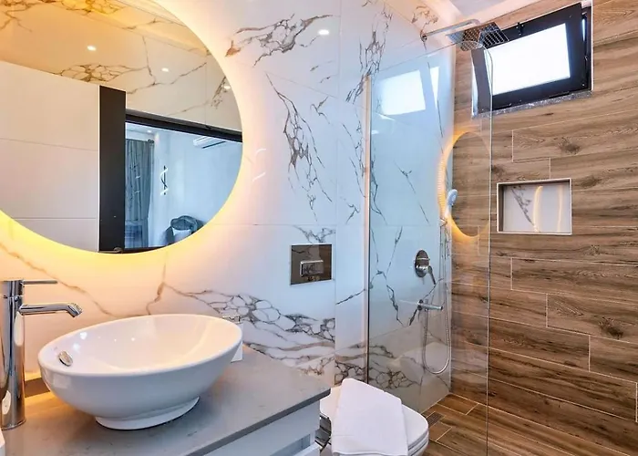 Yesilkoey 2 Bedroom With Private Pool Hot Tub Villa Kalkan